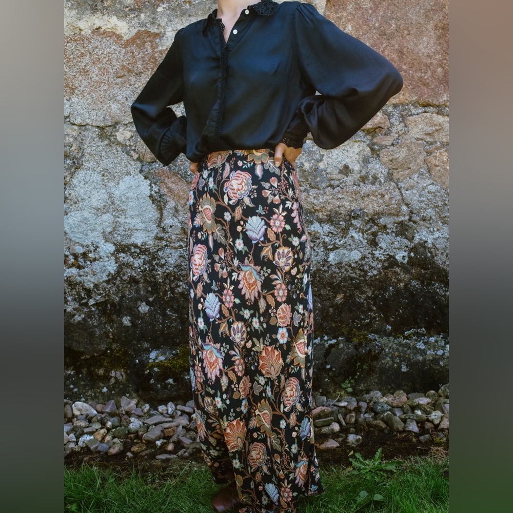 LAST ONE Sonmer Skirt Black